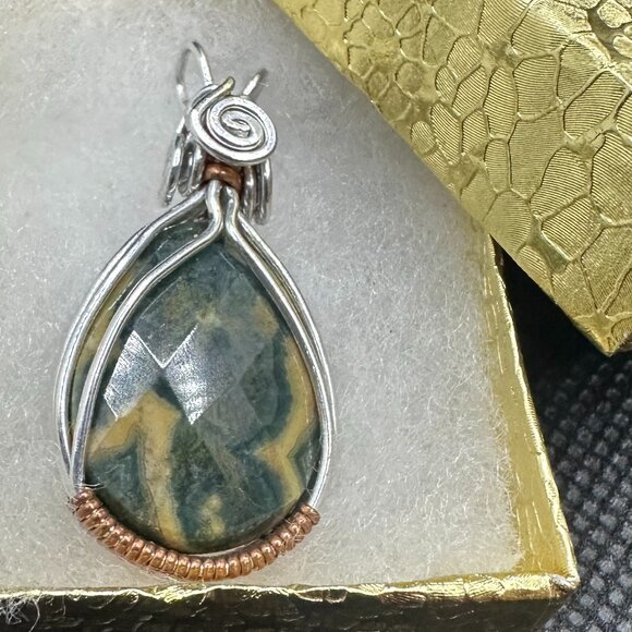 Green/Yellow Jasper Silver and Copper Wrapped Wire Pendant - Picture 2 of 12